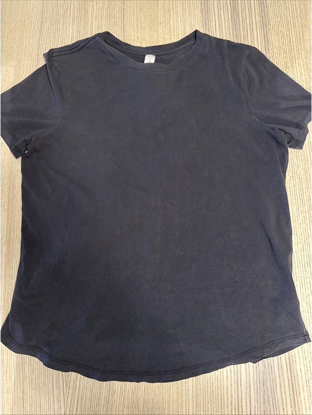 Lululemon Love Crew T-Shirt Short Sleeve Black Size 8 Curved Hem